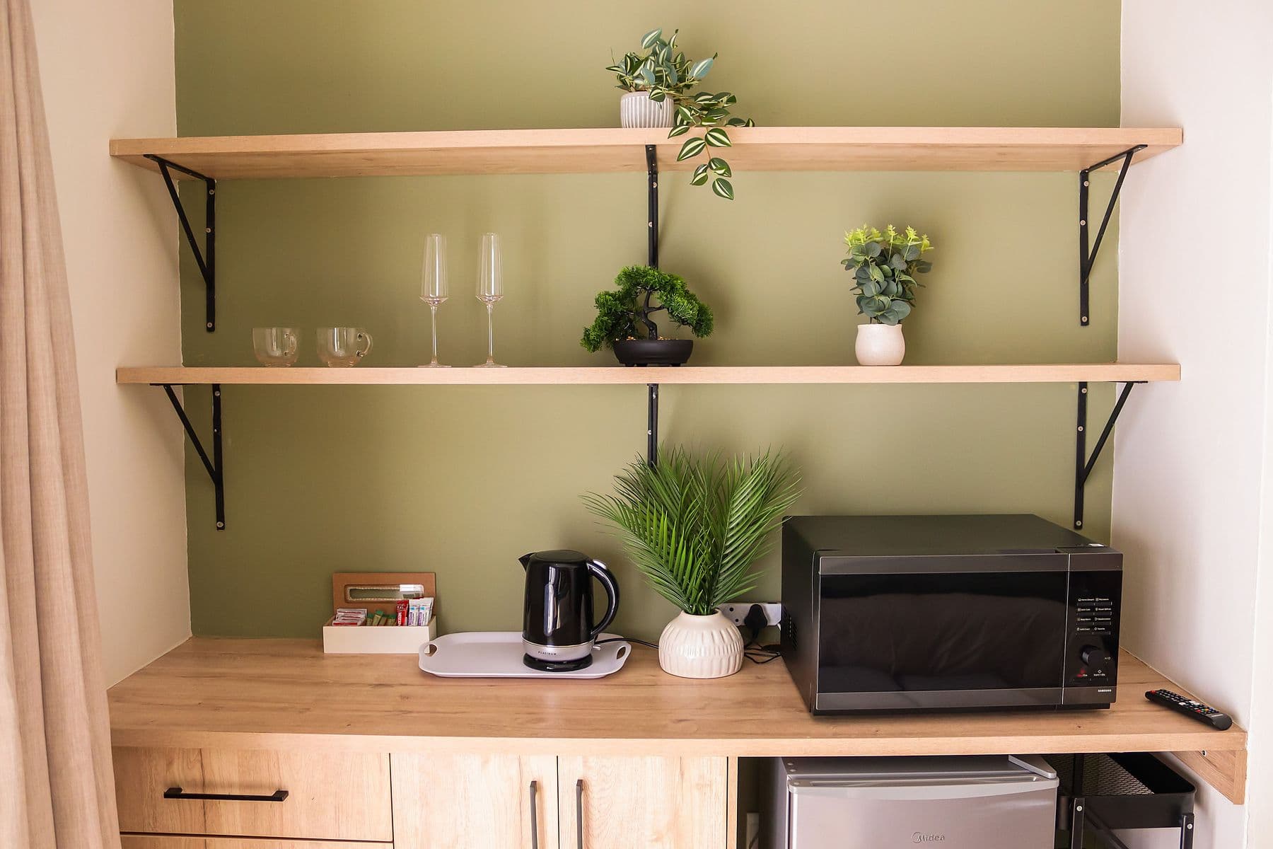 Sage Room: kitchenette with microwave, kettle and bar fridge