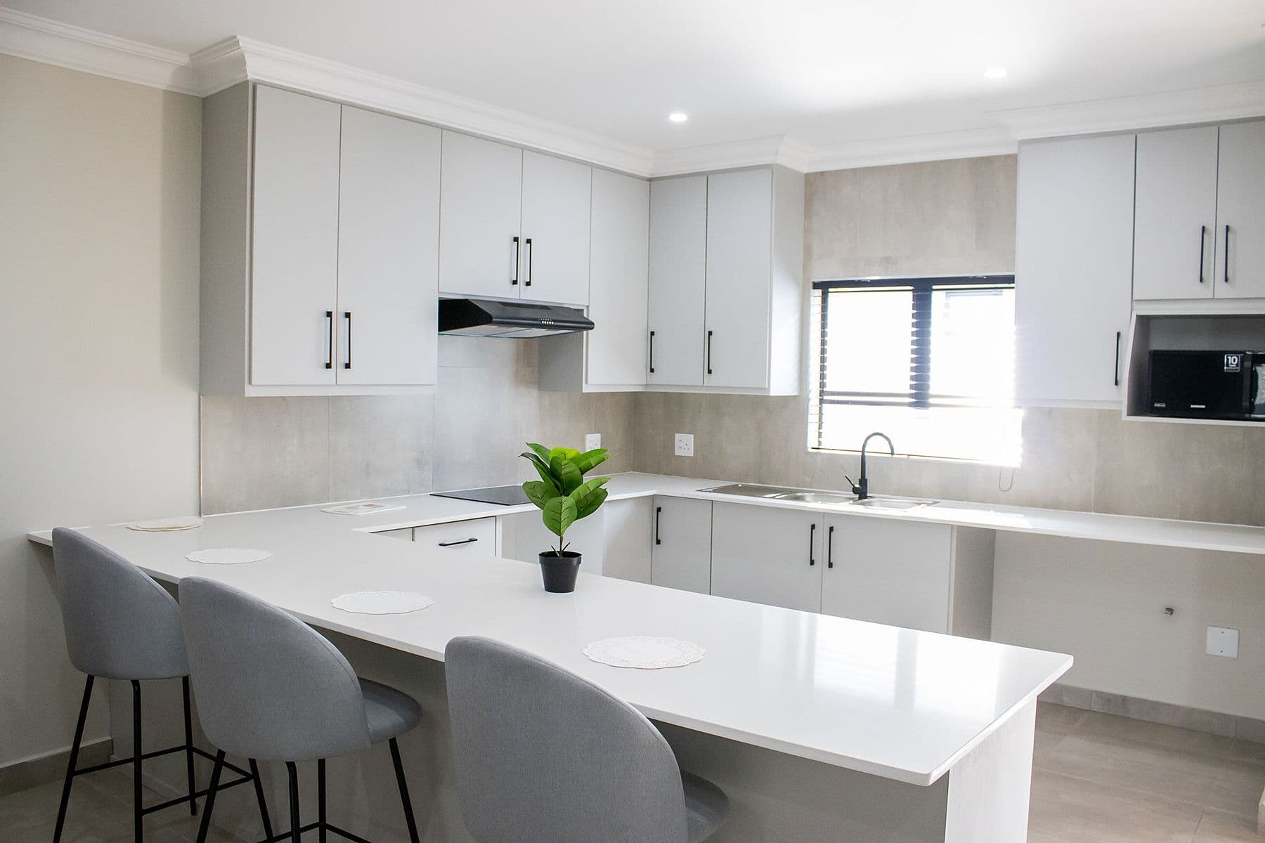 Fitted kitchen